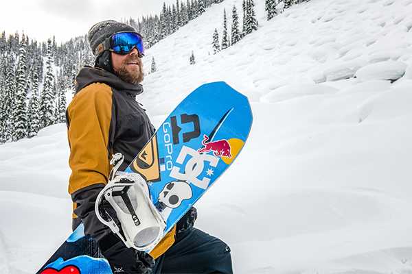 @fotomaxizoomdweebie Travis Rice picking out a line